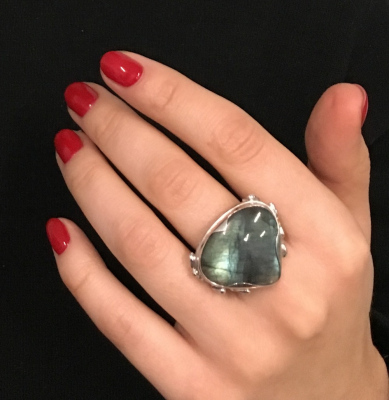 Эксклюзивные украшения из серебра, красивые и добрые.